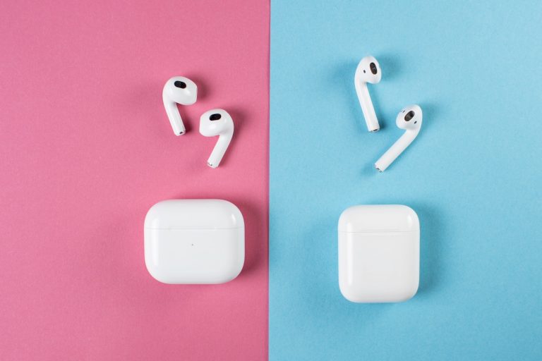 AirPods 3 (left) vs. AirPods 2 (right).