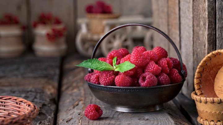 Raspberries in a bowl.